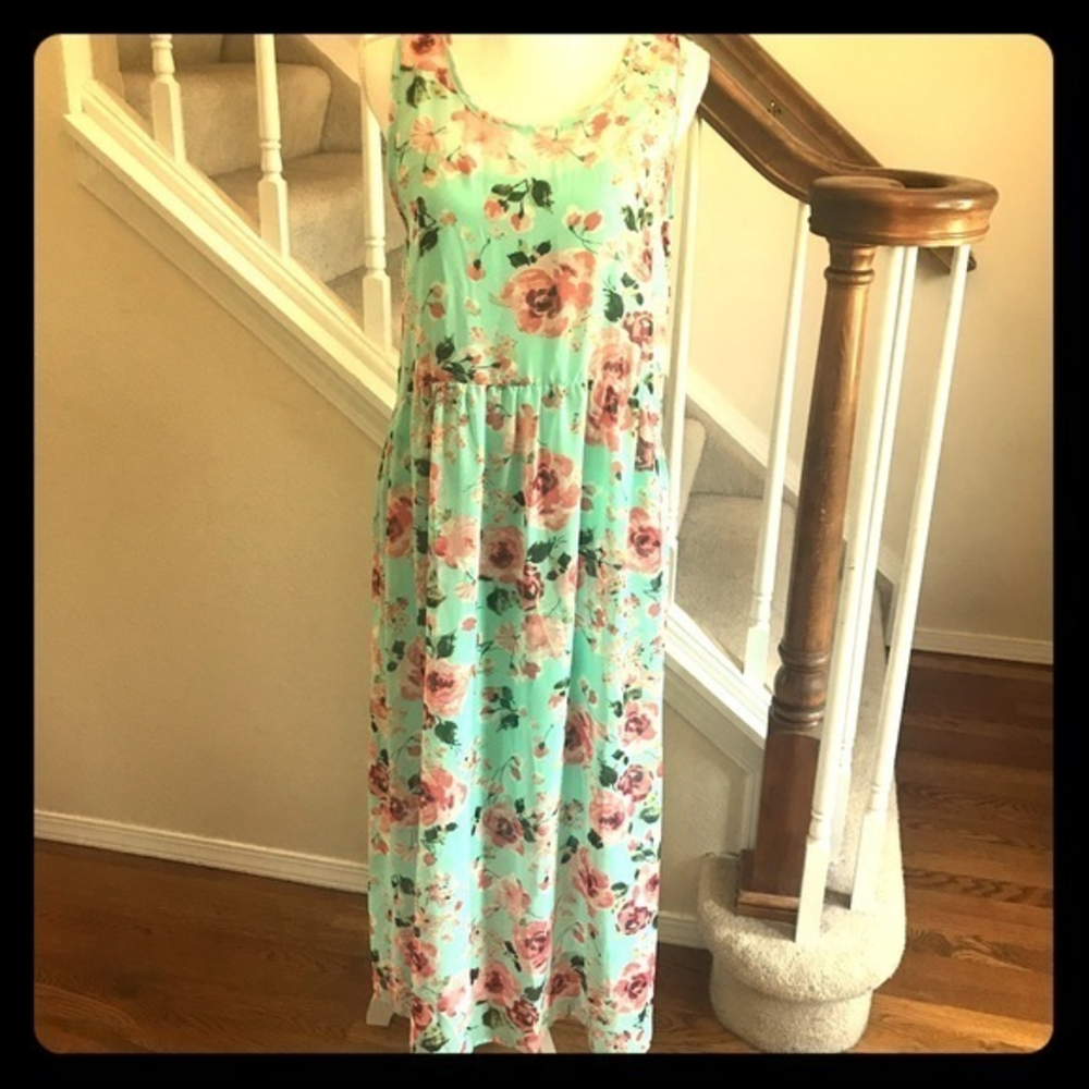 Agnes & Doraโ โGodivaโ floral maxi dress with slip